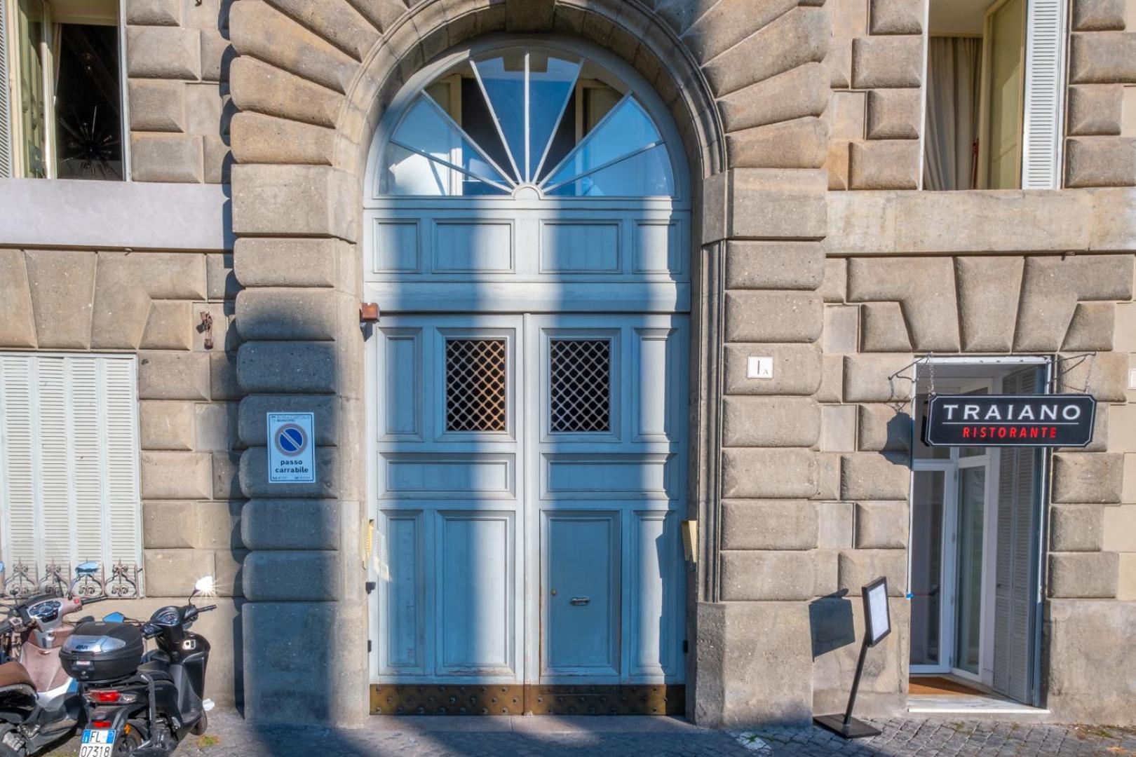 Elegant And Luxury Apartment @Altare Della Patria Roma Exterior foto